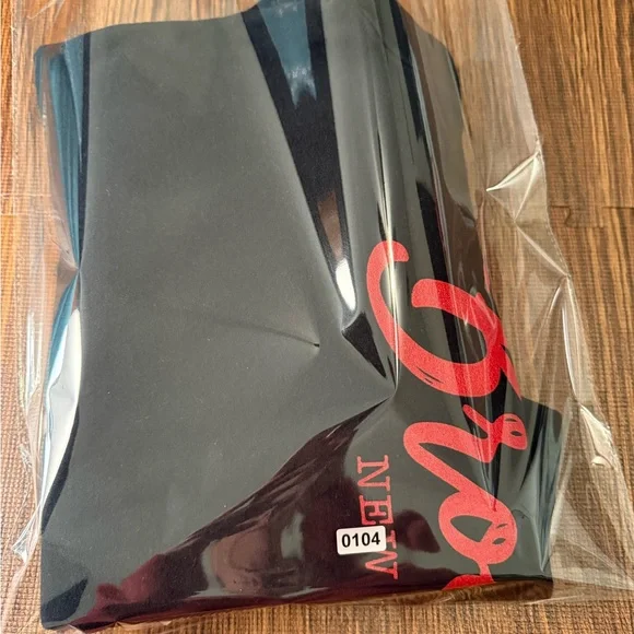 Brooklyn New York Black Sweatshirt | L - Picture 8 of 11